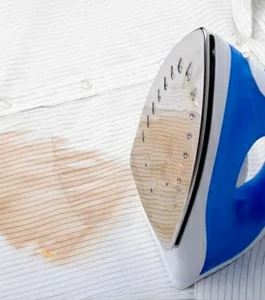So entkalken Sie ein Bügeleisen