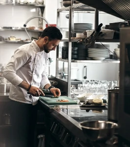 So reinigen Sie Restaurantküchen
