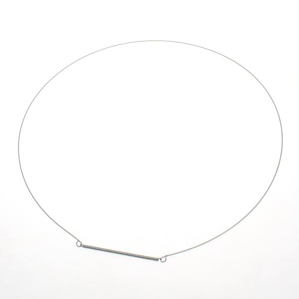 FESTER RING. TUNNEL VOR DER WANNE