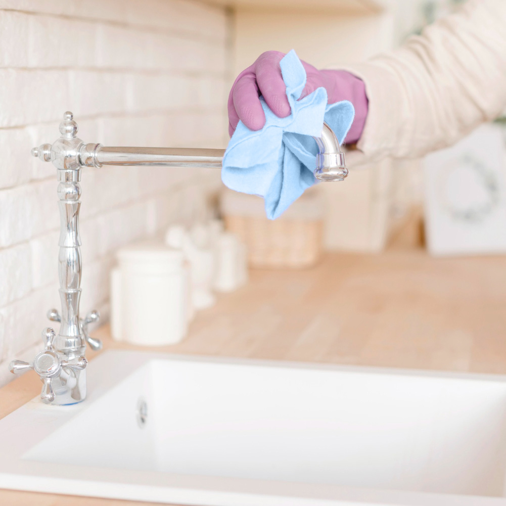 Scharlachblaues Mehrzweck-Entfettungs- und Entkalkungstuch