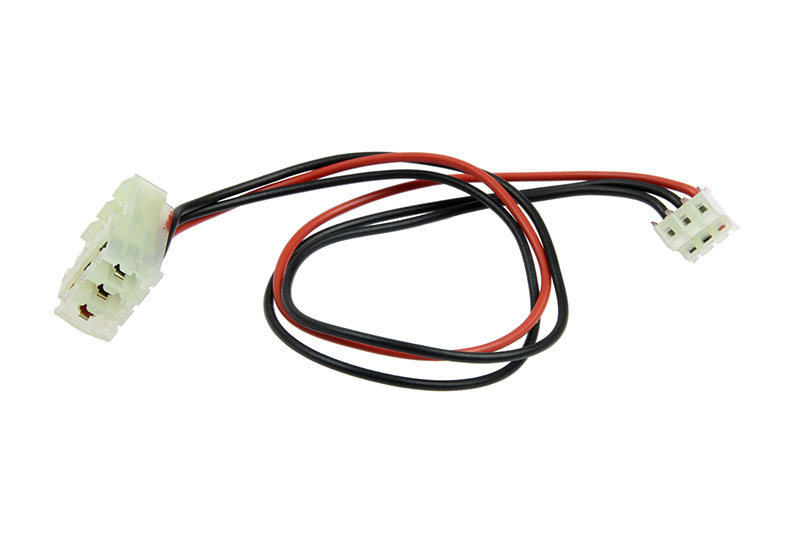 VERKABELUNG MIT STECKERN