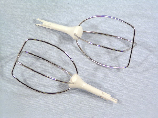 2-TEILIGER SCHNEEBESEN AUS METALL