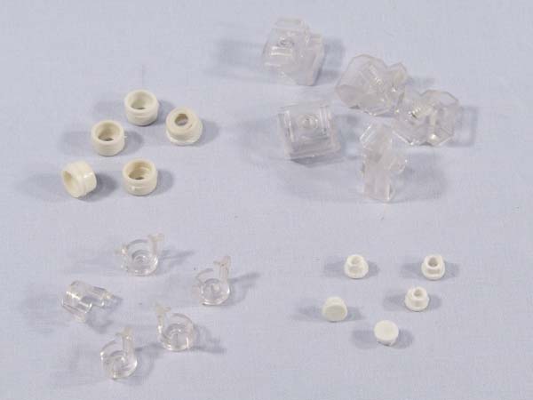 SCHRAUBVERSCHLÜSSE/ABSTANDHALTER/STÜTZEN (JEWEILS 5 STÜCK)