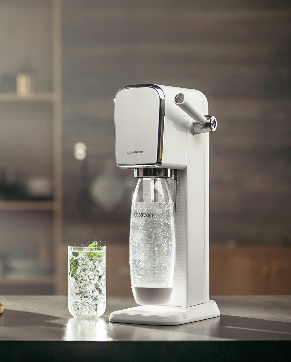 Sodastream Art weißer Karbonator mit Flasche