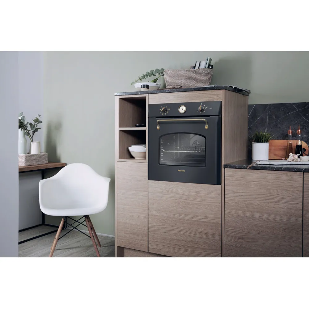 Hotpoint selbstreinigender Einbauofen FIT 804 H AN HA