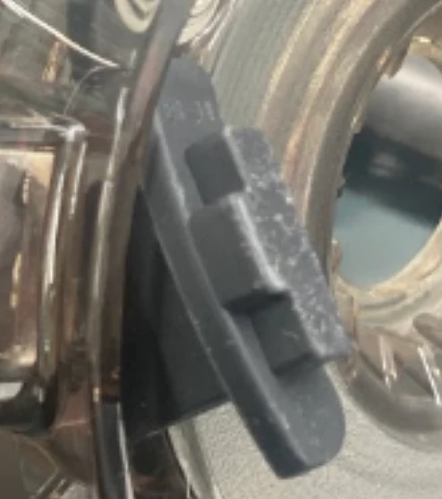 TROMMELKAPPE AUS GUMMI