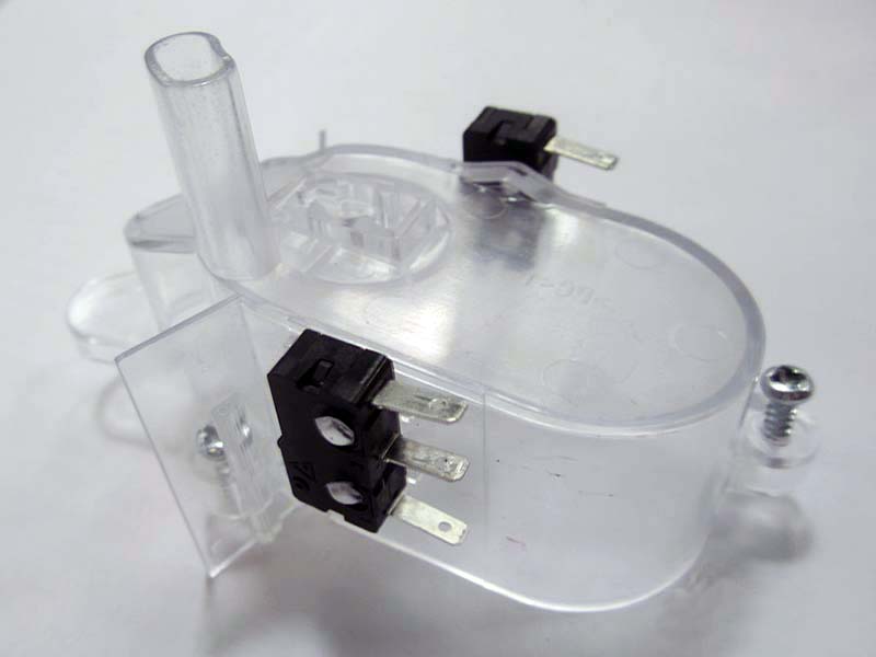 VERRIEGELUNGSHALTERUNGSSATZ