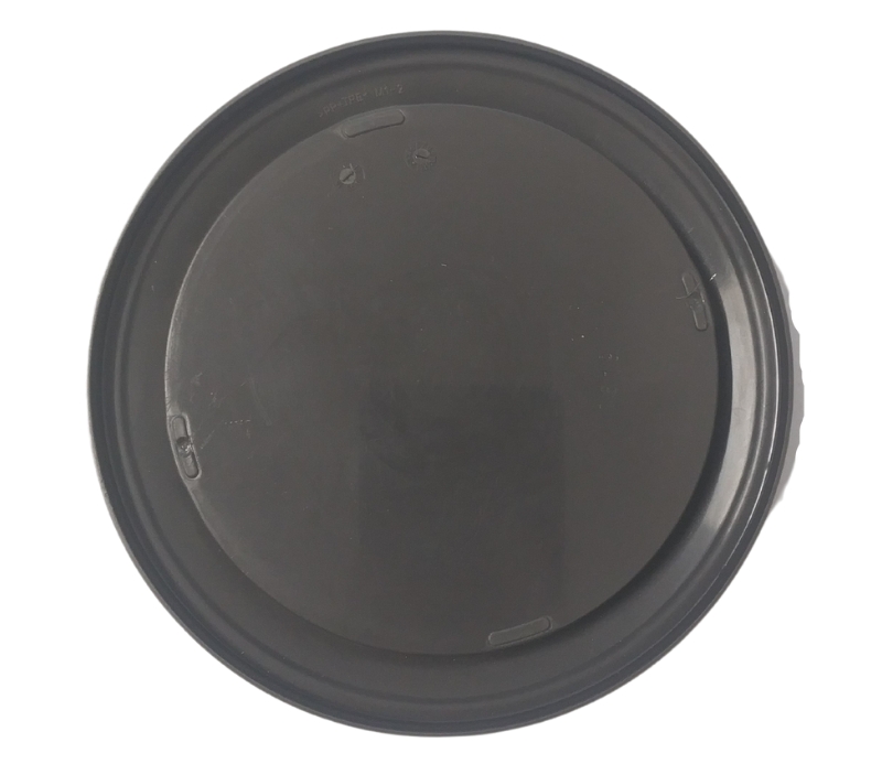 Sitz mit Schüsseldeckel