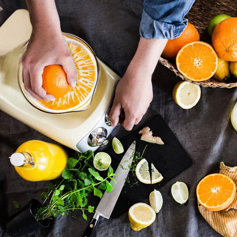 Ankarsrum Assistant Original 6230 Standmixer, cremefarben