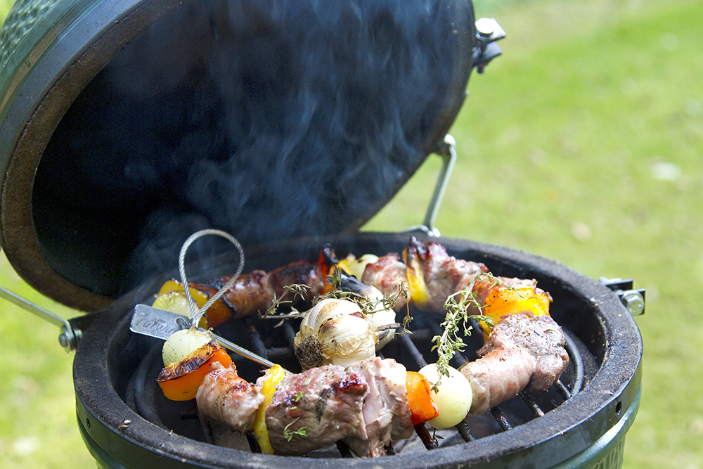 Tragbarer Mini-Holzkohlegrill Big Green Egg