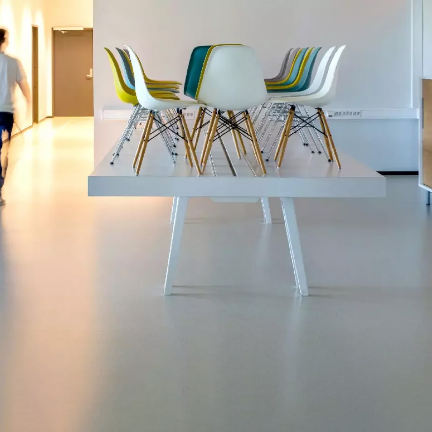 Staubsystem für Sportböden